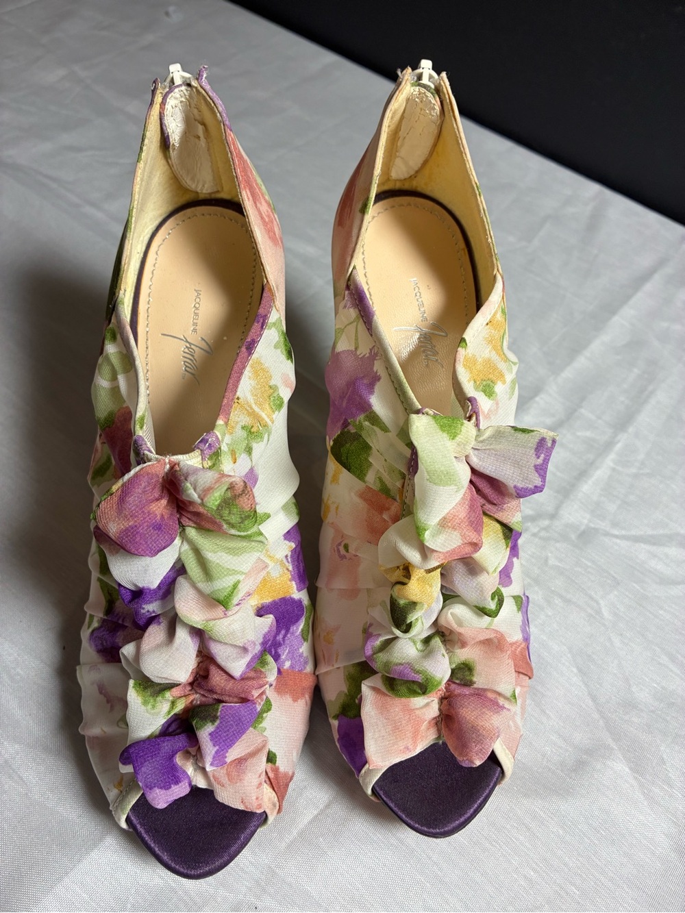 Jacqueline Ferrar Floral Peep-Toe Heels in White Multi-Color Size 8